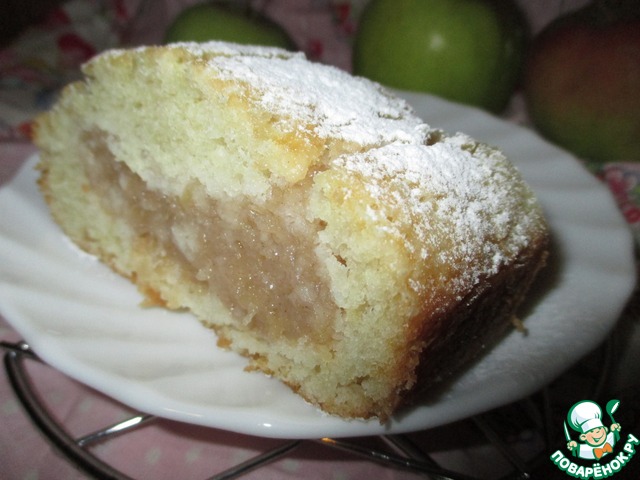 Lenten cake with Apple pudding