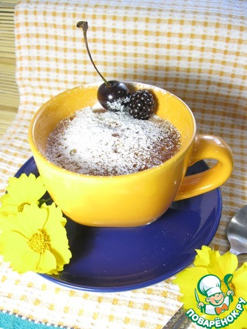 Berry cupcakes in the cups