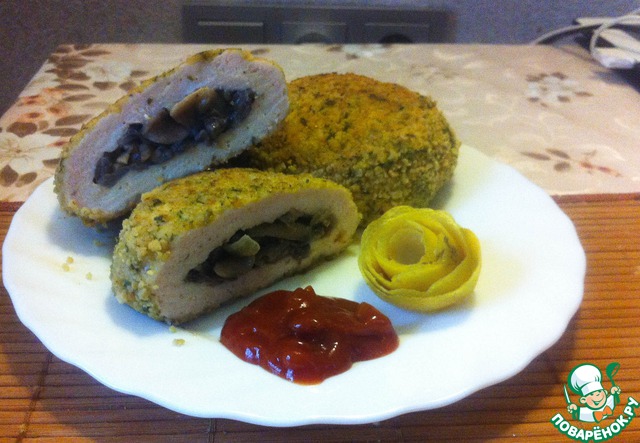 Chicken zrazy with mushrooms