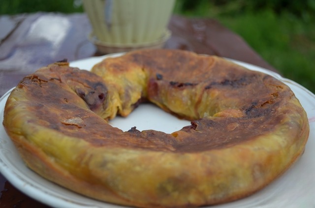Венгерский ретеш с клубникой