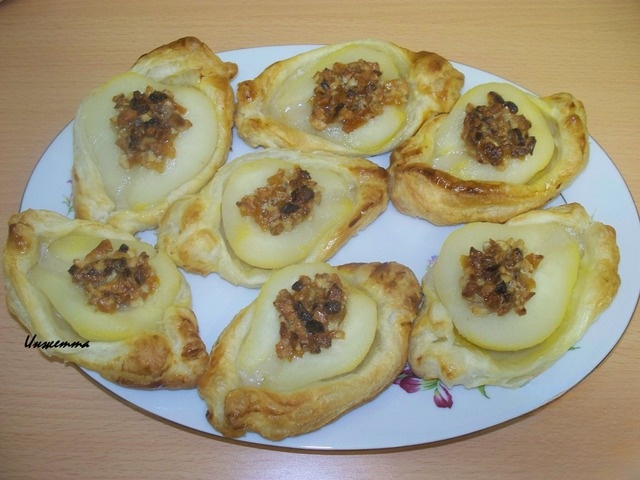 Pear boats
