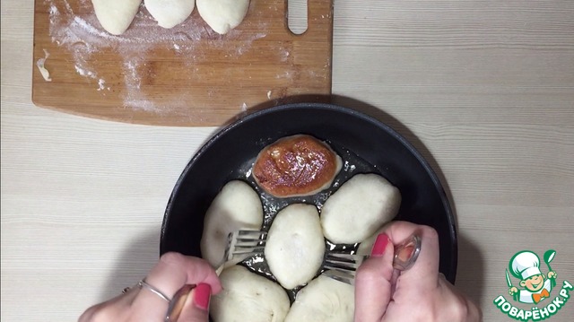 Жареные пирожки с картофелем и грибами