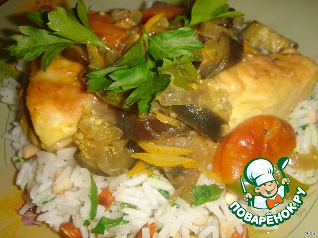 Ragout of chicken with eggplant and apricots