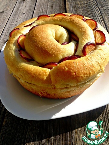 Улитка с маком и сливами