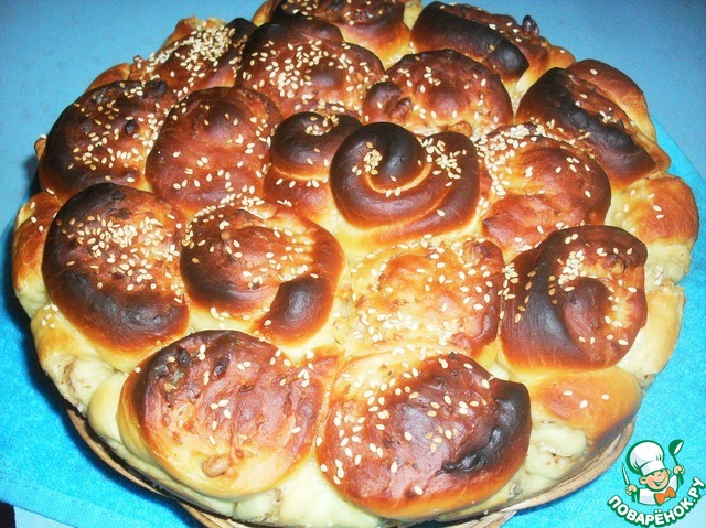 Пирог с сырно-ореховой начинкой