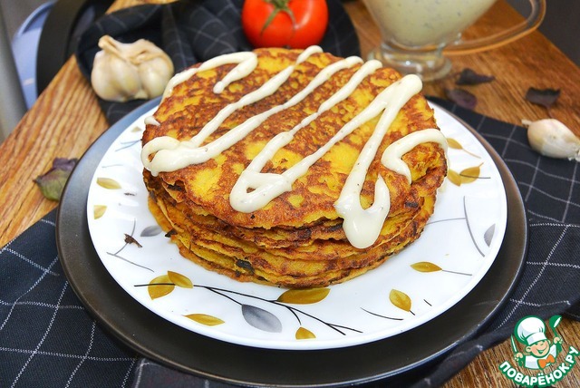 Pumpkin butter pancakes with sour cream sauce