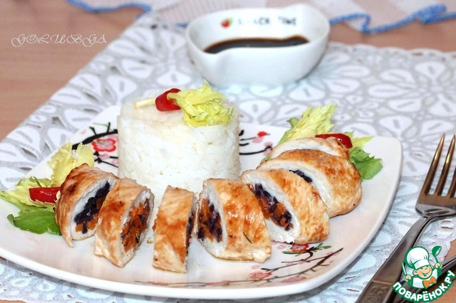 Chicken rolls with vegetables and rice