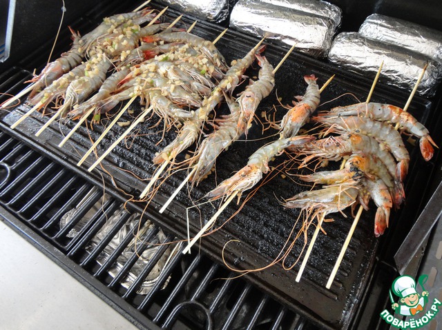 Skewers of shrimp