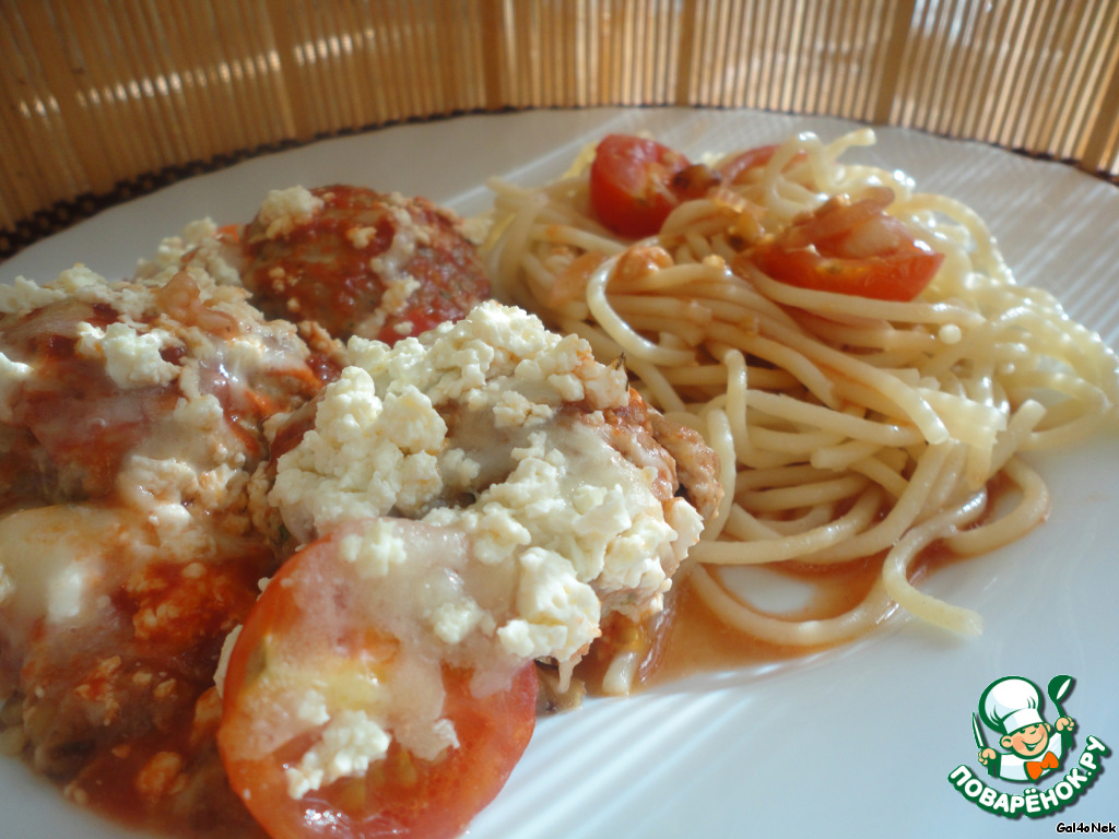 Meatballs on vegetables 