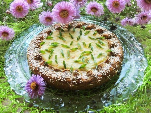 Buckwheat biscuits with green onions 