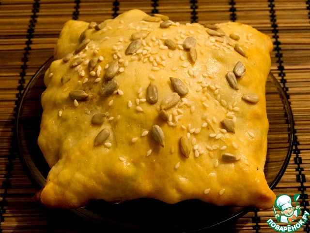 Слоеные подушки с курицей