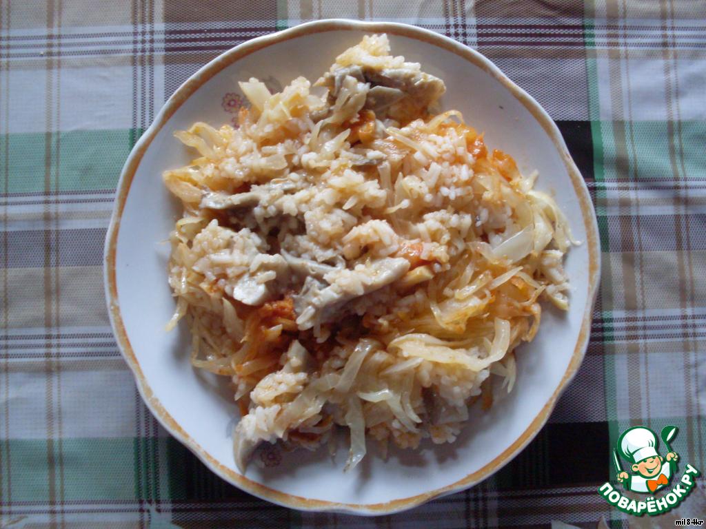 Lazy cabbage rolls with fried mushrooms