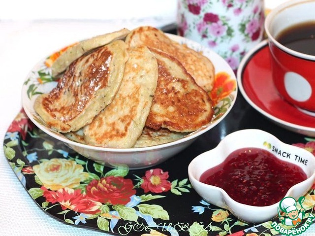 Oat pancakes with zucchini