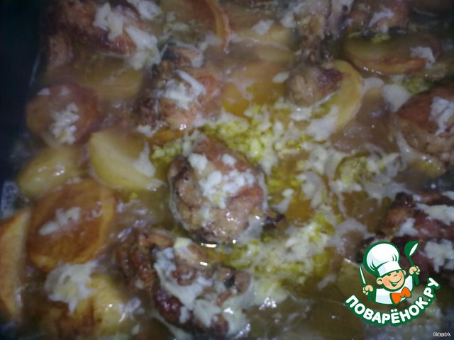 Chicken with potatoes, lemon and garlic