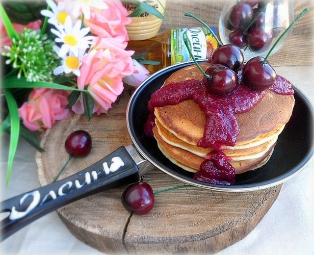Pancake with cherry Kurd