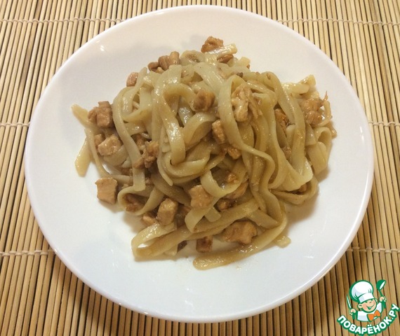 Noodles with chicken 