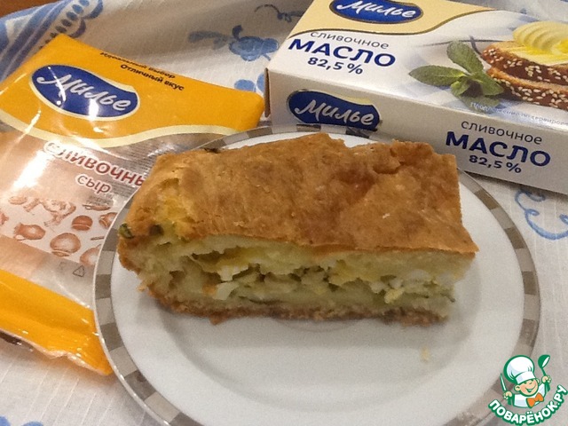Cheesecake with onion-egg filling