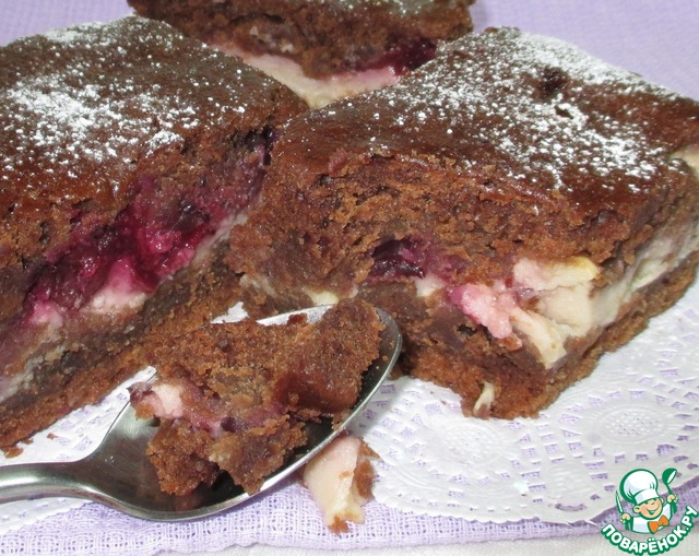 Cake-a cake with a pudding and currant