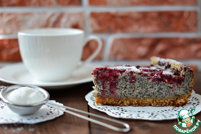 Poppy seed cake with cranberries