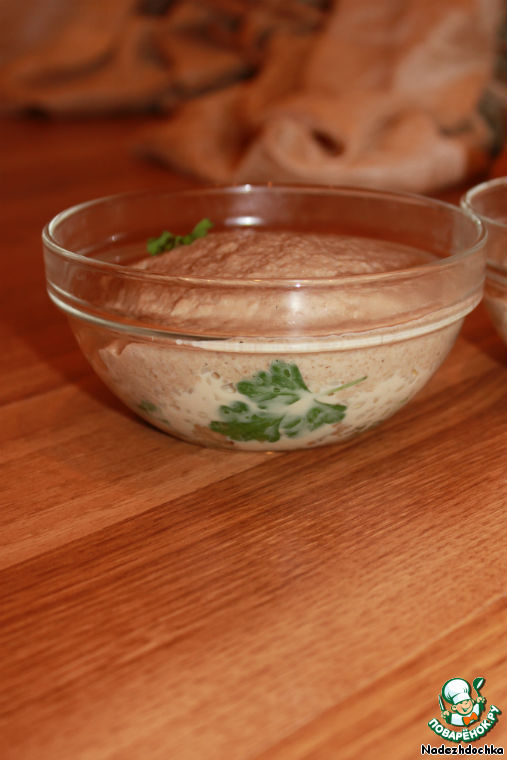 Stew of goose with barley porridge and mushroom cream