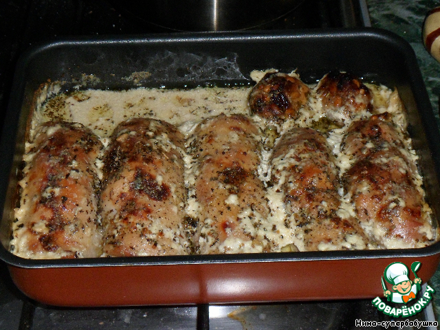 Chicken rolls with pine nuts