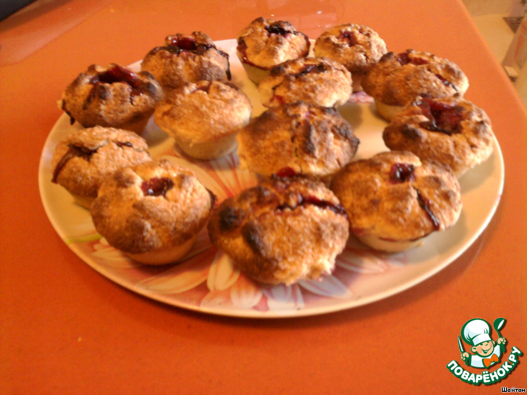 Strawberry-currant muffins shortbread