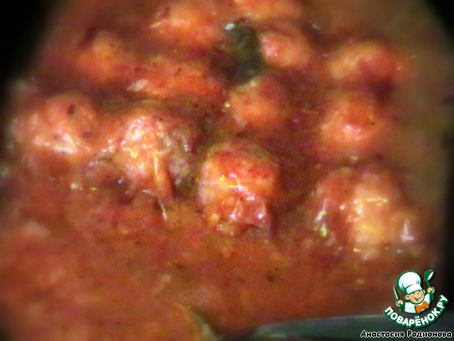 Meatballs baked in tomato sauce