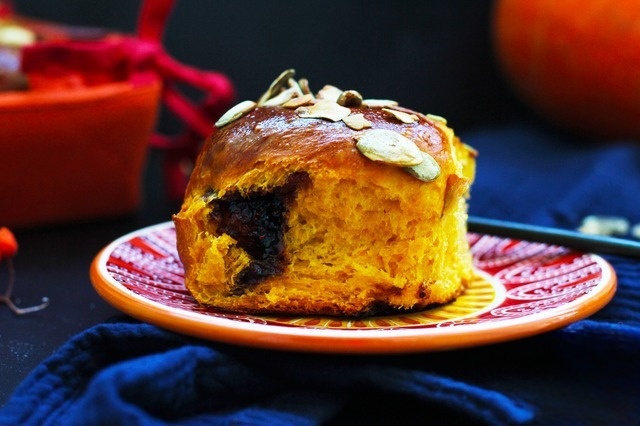Pumpkin and honey scones with jam