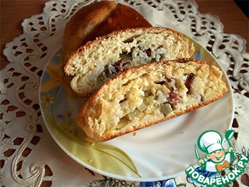 Рулет с капустой, рисом и колбасками