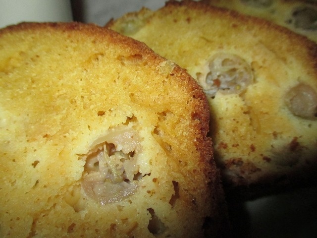 Corn muffins with gooseberry