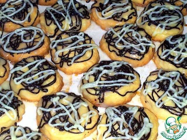 Cookies with almond and chocolate