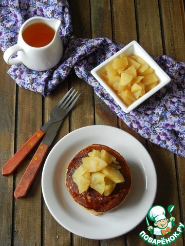 Pancake with Apple and cinnamon garnish