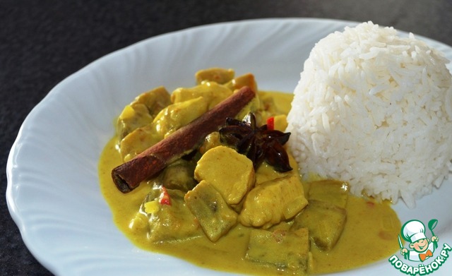 Eggplant curry in coconut milk