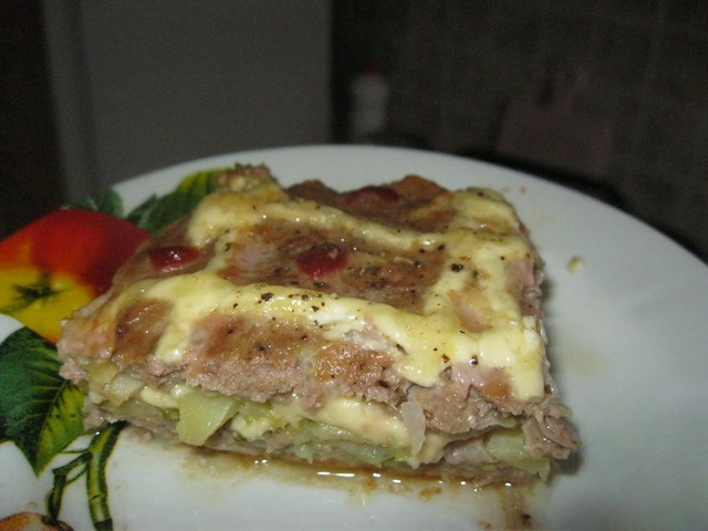 Мясная запеканка с сыром и брокколи