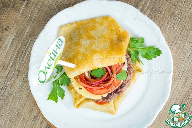 Pancake Burger with pickled onions