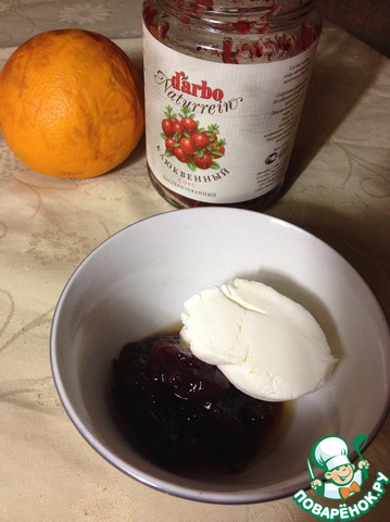 Poppy pancakes with cranberry sauce