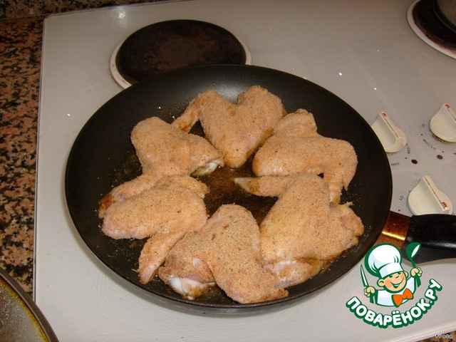 Куриные крылья в сухариках