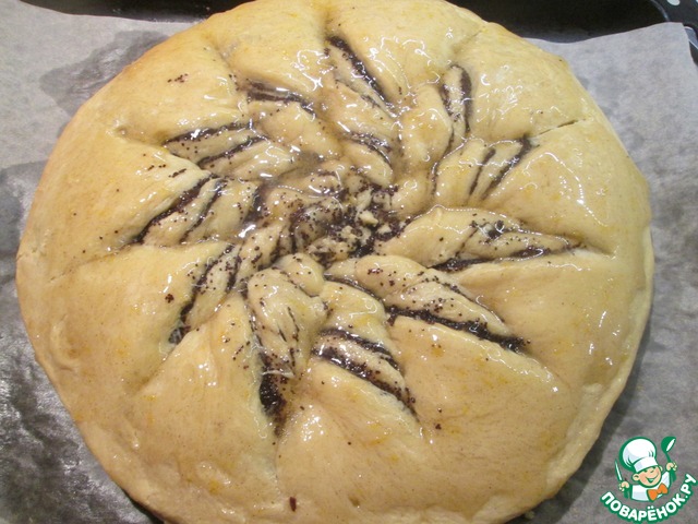 Pie with poppy seeds