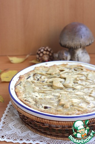Pie with mushrooms 