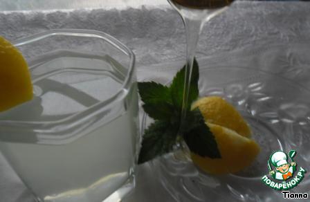 Lemon-mint drink