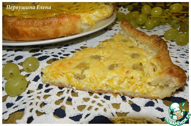 Пирог творожно-тыквенный с виноградом