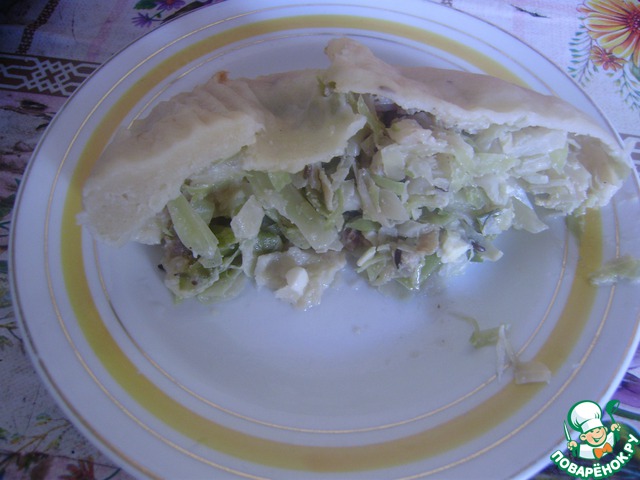 Cabbage pie in Latvian 
