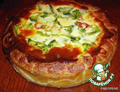 Пирог с креветками, брокколи и фетой