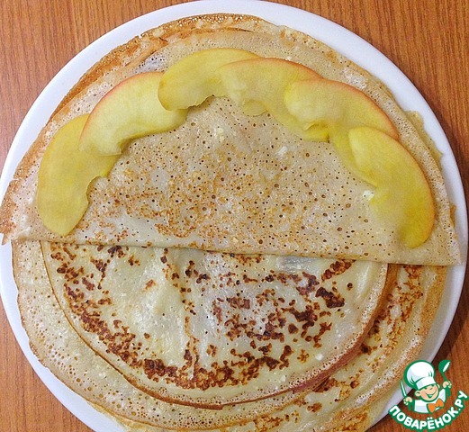 Pancakes with apples and Roses