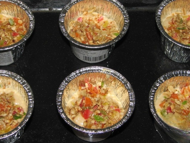 Muffins with applesauce