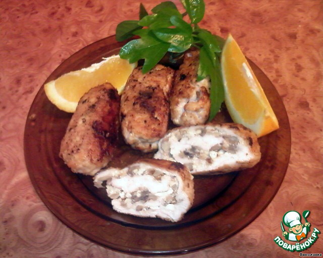 Chicken rolls with mushrooms