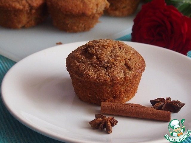 Muffins with rhubarb and cinnamon