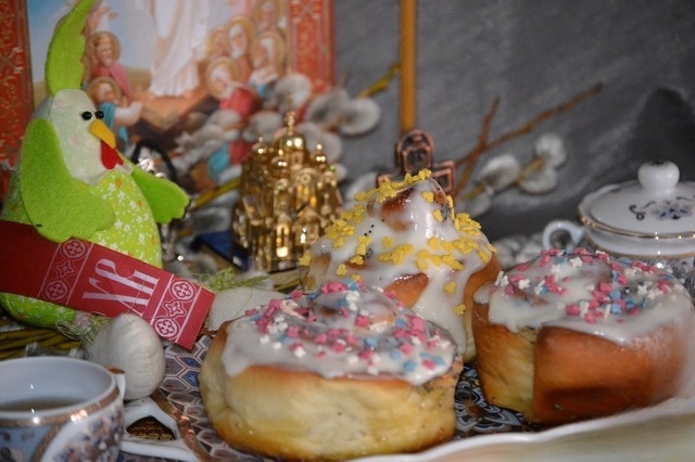 Маковые рулеты с творожной глазурью