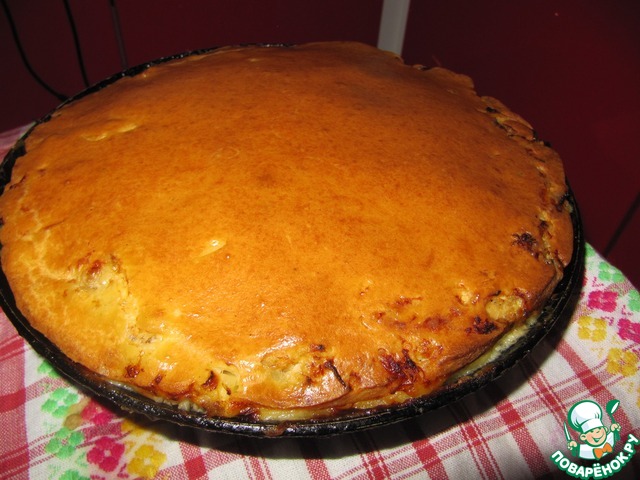 Apple pie with fish and sauerkraut