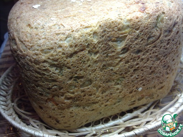 Bread vegetable with cereal in the bread maker